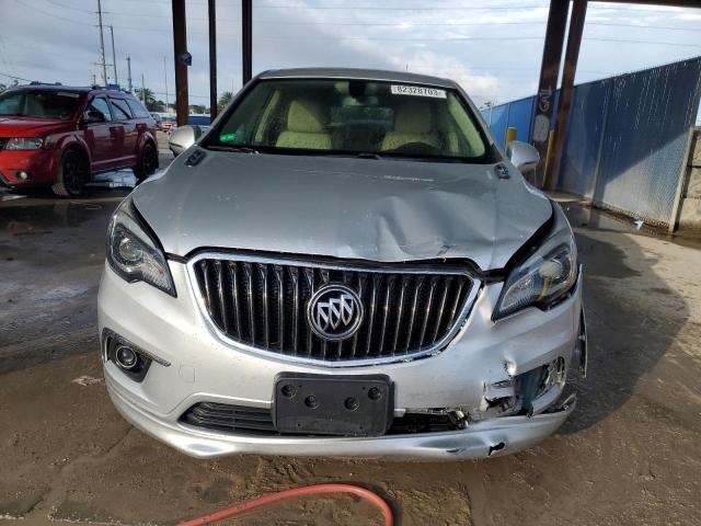 LRBFXBSA0JD016957 - 2018 BUICK ENVISION PREFERRED SILVER photo 5