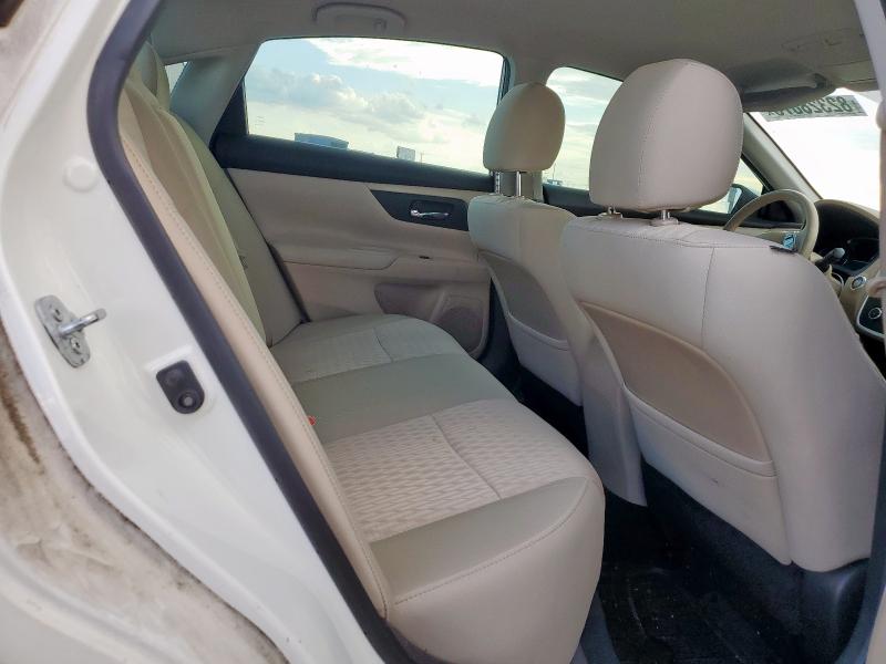 1N4AL3AP8GC198771 - 2016 NISSAN ALTIMA 2.5 WHITE photo 10