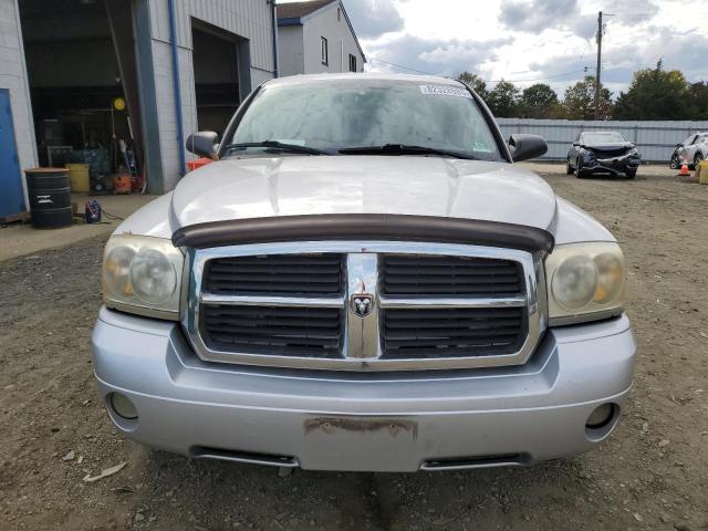 1D7HW42K26S716585 - 2006 DODGE DAKOTA SLT Srebrny zdjęcie 5