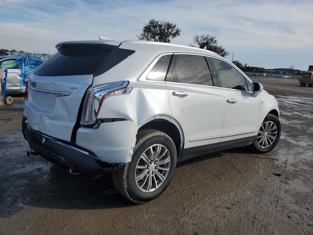 1GYKNCRS5JZ192586 - 2018 CADILLAC XT5 LUXURY WHITE photo 3