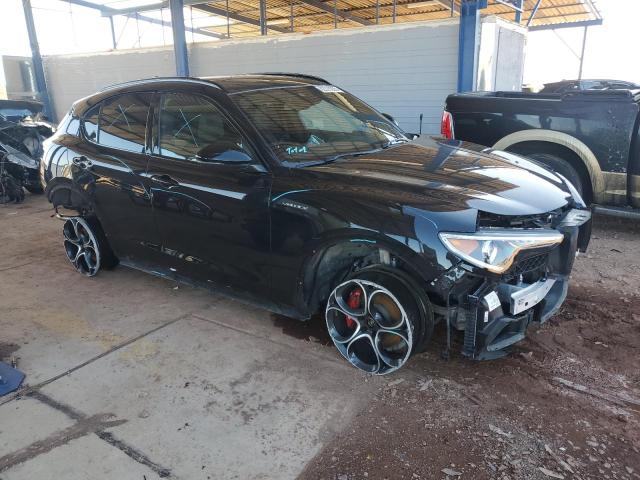 ZASPAKBN6N7D47743 - 2022 ALFA ROMEO STELVIO TI BLACK photo 4