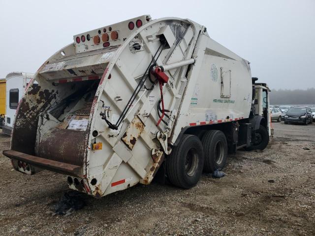 1M2AU02C9CM005559 - 2012 MACK 600 LEU600 WHITE photo 4