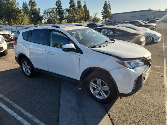 JTMWFREV9EJ019276 - 2014 TOYOTA RAV4 XLE WHITE photo 4