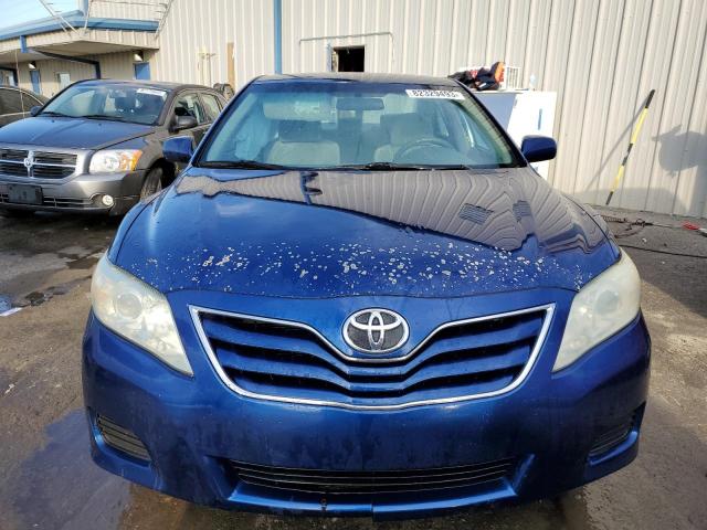 4T4BF3EK3AR006812 - 2010 TOYOTA CAMRY BASE BLUE photo 5