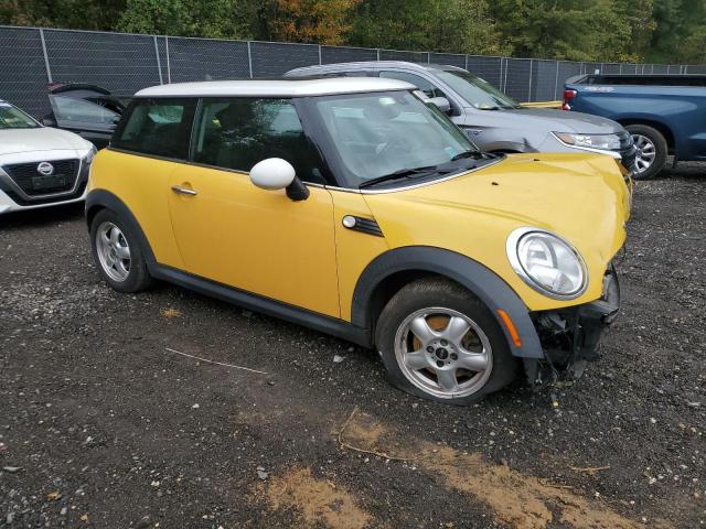 WMWMF33567TL78824 - 2007 MINI COOPER YELLOW photo 4