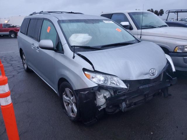 5TDKK3DC9ES422104 - 2014 TOYOTA SIENNA LE SILVER photo 4