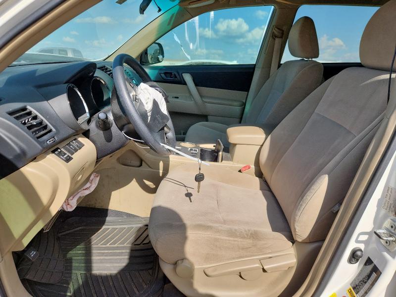 5TDZK3EH6DS106358 - 2013 TOYOTA HIGHLANDER BASE Weiß Foto 7