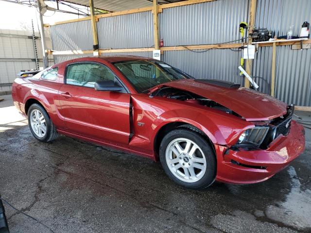 1ZVFT82H775244287 - 2007 FORD MUSTANG GT MAROON photo 4