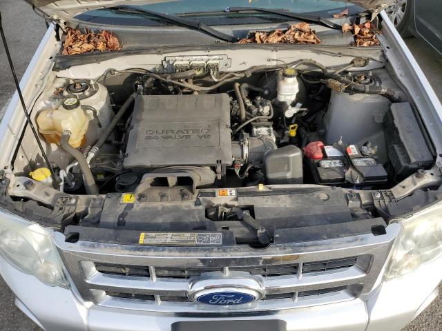 1FMCU0DG6BKA08180 - 2011 FORD ESCAPE XLT SILVER photo 11