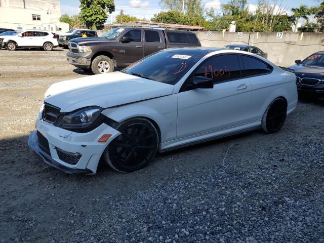 WDDGJ7HB1DG043386 - 2013 MERCEDES-BENZ C 63 AMG WHITE photo 1