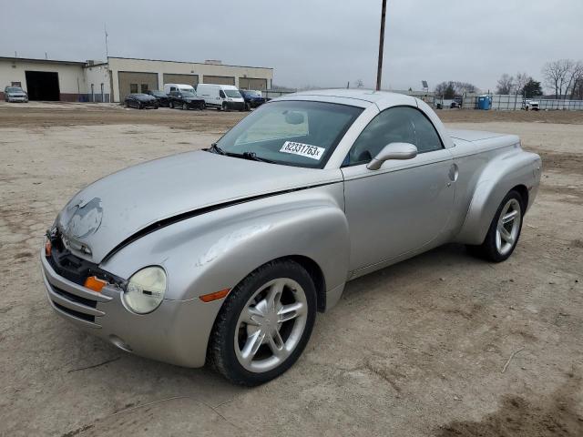 1GCES14P94B104672 - 2004 CHEVROLET SSR SILVER photo 1