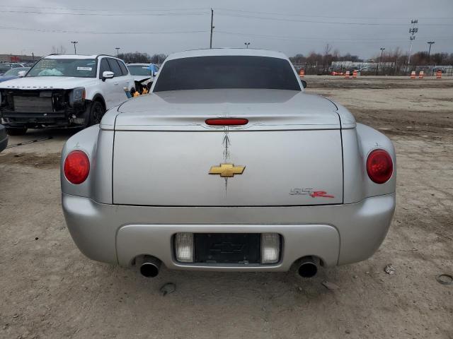 1GCES14P94B104672 - 2004 CHEVROLET SSR SILVER photo 6