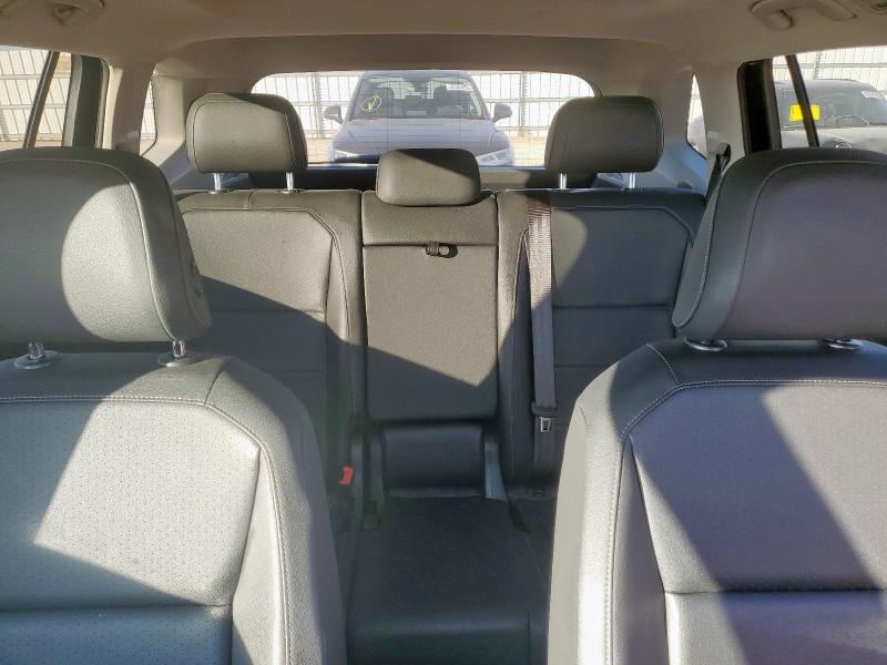 3VV2B7AX3LM078881 - 2020 VOLKSWAGEN TIGUAN SE Чорний фото 10