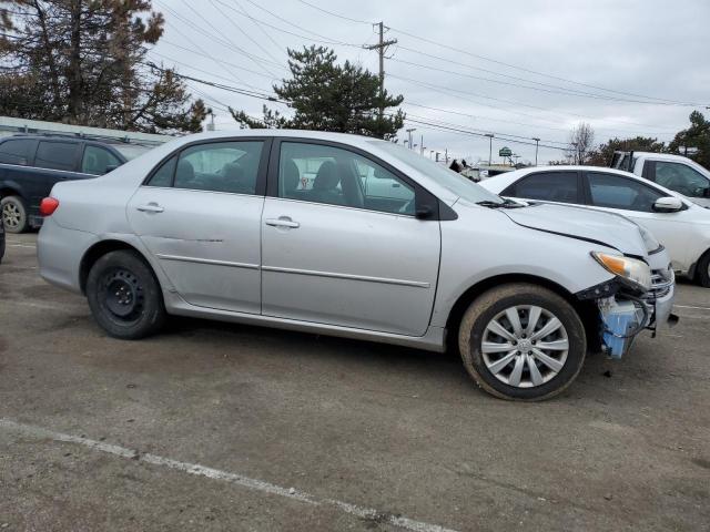 2T1BU4EE1DC049065 - 2013 TOYOTA COROLLA BASE SILVER photo 4