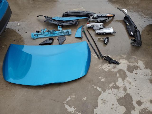 JTDKARFP3J3089528 - 2018 TOYOTA PRIUS PRIM ლურჯი ფოტო 12