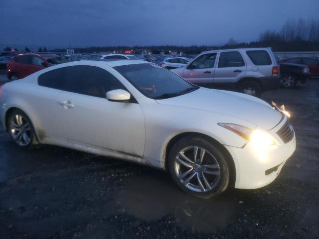 JNKCV64F09M651990 - 2009 INFINITI G37 WHITE photo 4