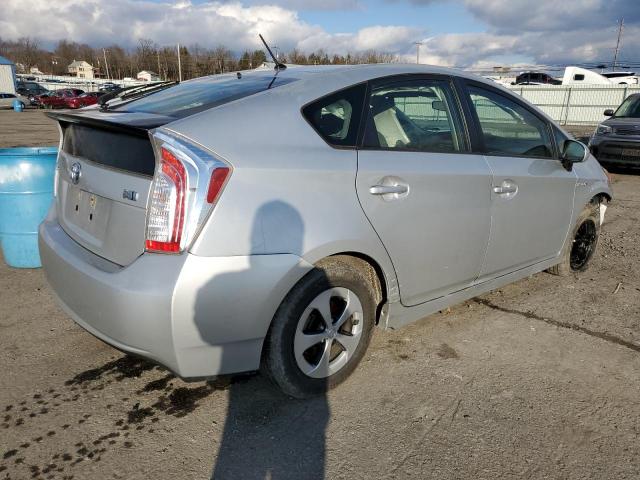 JTDKN3DUXC5525132 - 2012 TOYOTA PRIUS SILVER photo 3