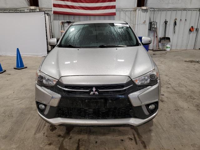 JA4AR3AW9JU013204 - 2018 MITSUBISHI OUTLANDER ES Серебристый фото 5