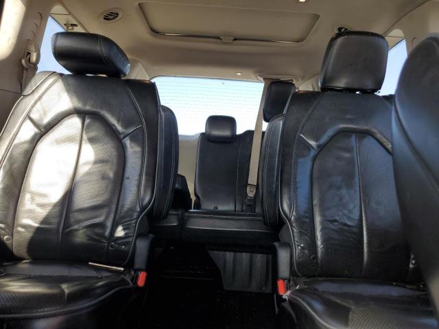 2C4RC1GG3JR245955 - 2018 CHRYSLER PACIFICA LIMITED Silber Foto 10