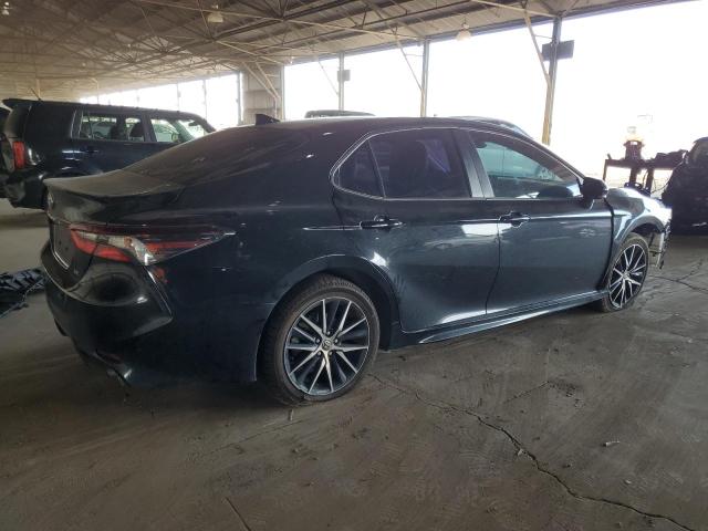 4T1T11AKXNU060203 - 2022 TOYOTA CAMRY SE Schwarz Foto 3