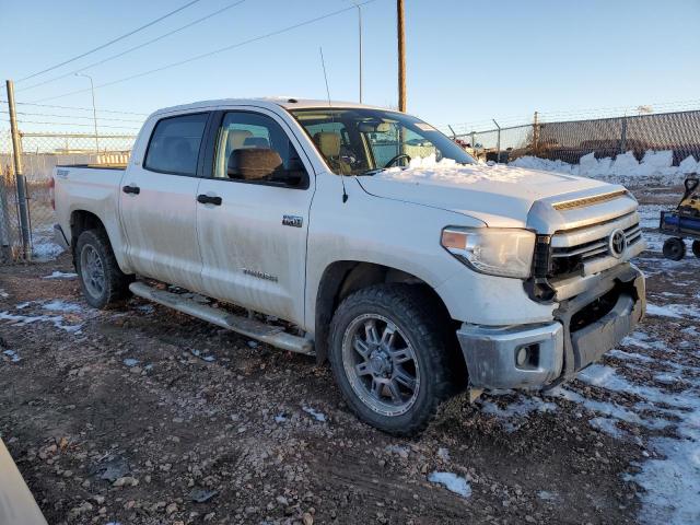 5TFDW5F16HX611182 - 2017 TOYOTA TUNDRA CREWMAX SR5 WHITE photo 4