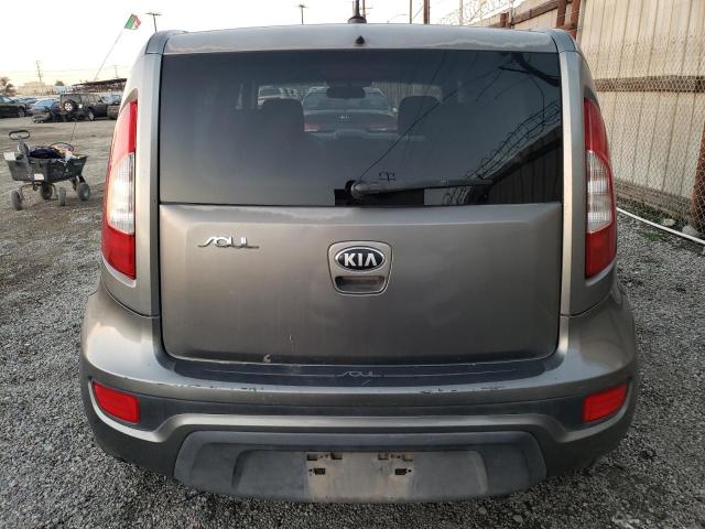 KNDJT2A58D7603017 - 2013 KIA SOUL GRAY photo 6