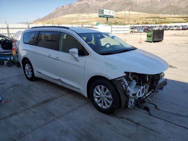 2C4RC1BG6HR534992 - 2017 CHRYSLER PACIFICA TOURING L WHITE photo 4
