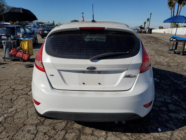 3FADP4EJ0BM193620 - 2011 FORD FIESTA SE WHITE photo 6