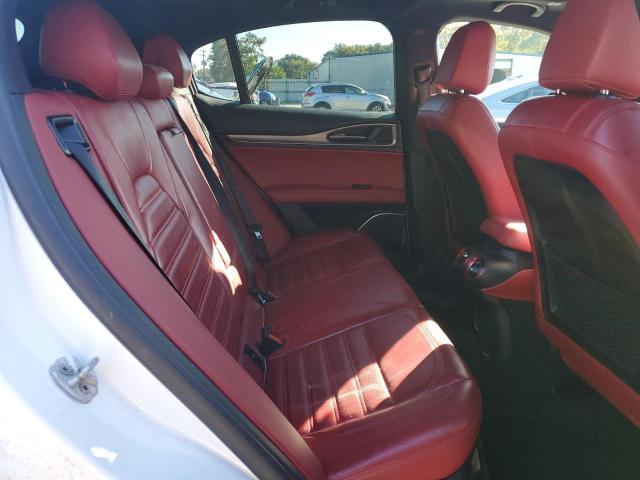 ZASFAKNN2J7C02250 - 2018 ALFA ROMEO STELVIO TI SPORT WHITE photo 11