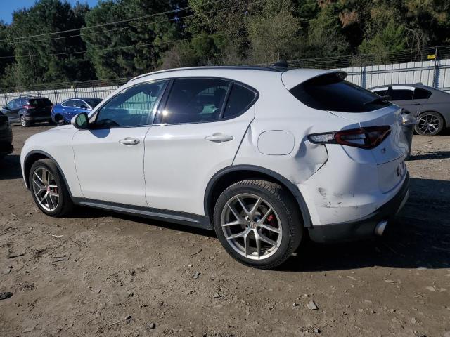 ZASFAKNN2J7C02250 - 2018 ALFA ROMEO STELVIO TI SPORT WHITE photo 2