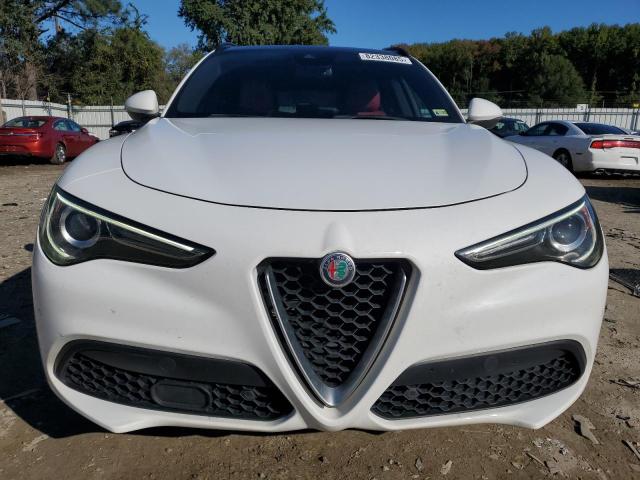 ZASFAKNN2J7C02250 - 2018 ALFA ROMEO STELVIO TI SPORT WHITE photo 5