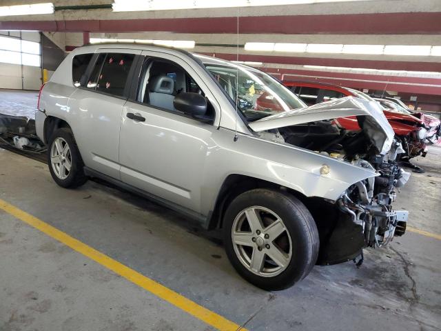 1J8FF47W47D265381 - 2007 JEEP COMPASS SILVER photo 4