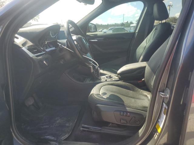 WBXHT3C32H5F73147 - 2017 BMW X1 XDRIVE28I GRAY photo 7