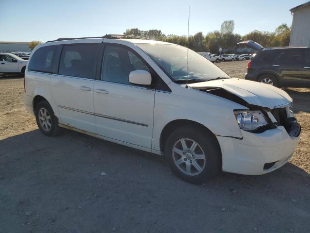2A4RR5D11AR150164 - 2010 CHRYSLER TOWN & COU TOURING WHITE photo 4