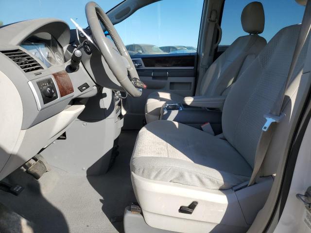 2A4RR5D11AR150164 - 2010 CHRYSLER TOWN & COU TOURING WHITE photo 7