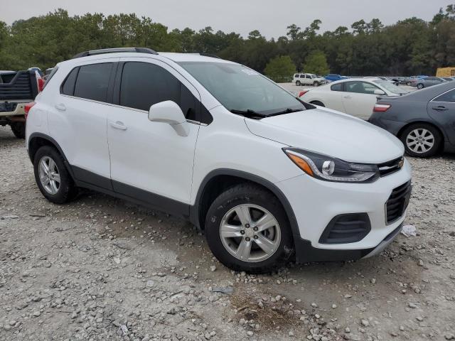 3GNCJLSB5JL380474 - 2018 CHEVROLET TRAX 1LT WHITE photo 4