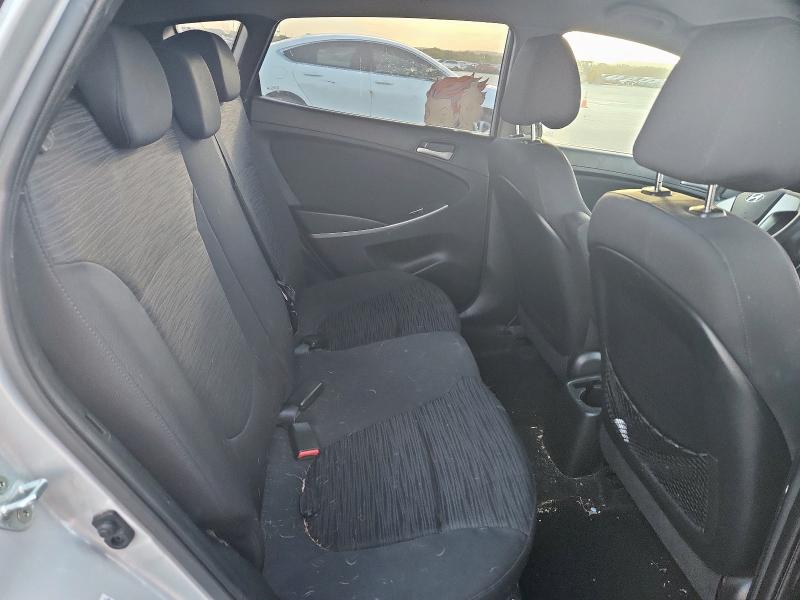 KMHCT5AE0GU237579 - 2016 HYUNDAI ACCENT SE SILVER photo 10