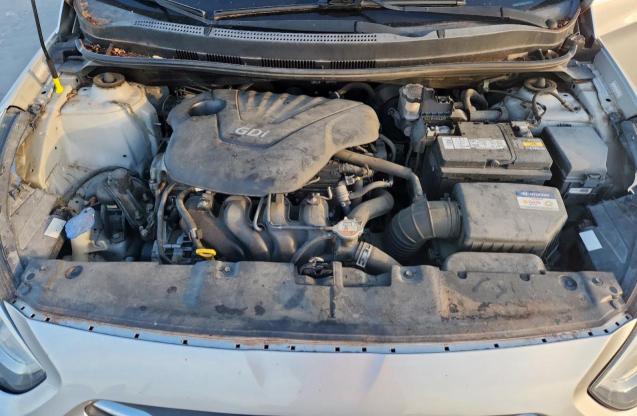 KMHCT5AE0GU237579 - 2016 HYUNDAI ACCENT SE SILVER photo 11