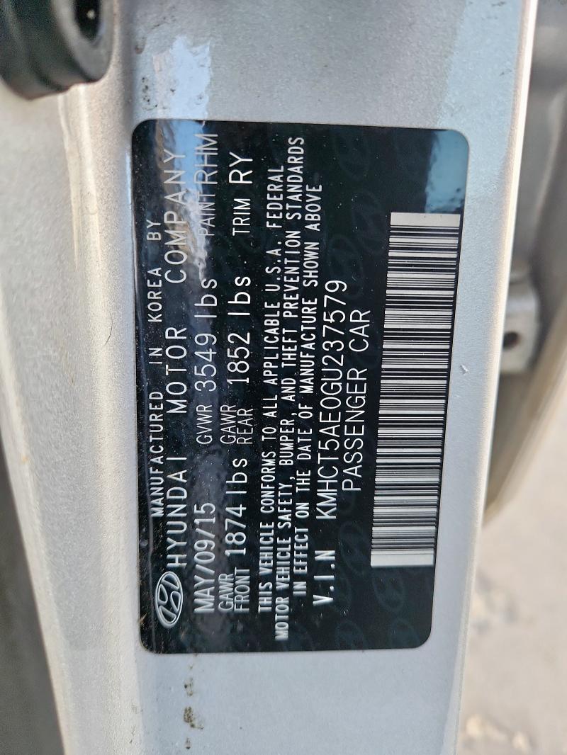 KMHCT5AE0GU237579 - 2016 HYUNDAI ACCENT SE SILVER photo 12