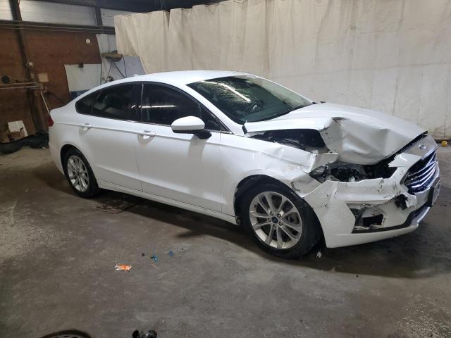 3FA6P0HD3KR186087 - 2019 FORD FUSION SE WHITE photo 4