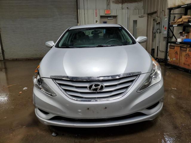 5NPEB4AC9DH789645 - 2013 HYUNDAI SONATA GLS SILVER photo 5