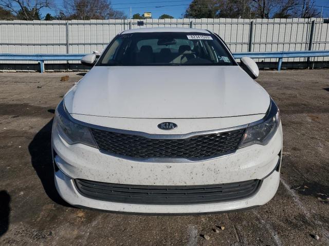 5XXGT4L37JG272712 - 2018 KIA OPTIMA LX WHITE photo 5