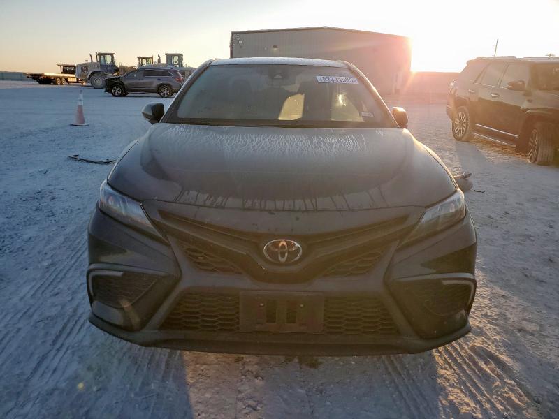 4T1G11AK7PU828658 - 2023 TOYOTA CAMRY SE NIGHT SHADE BLACK photo 5
