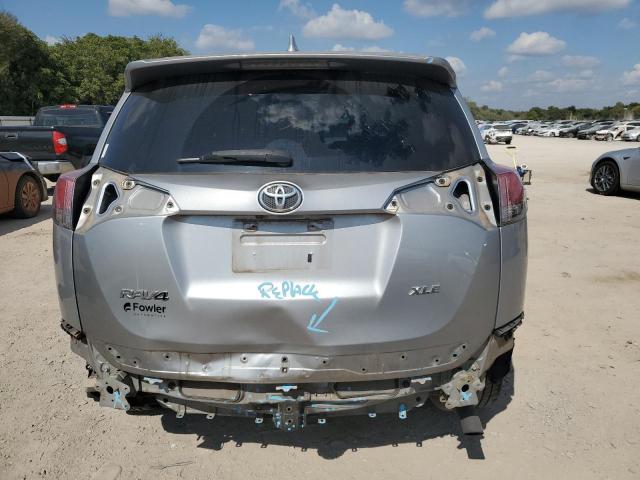 2T3WFREV9HW364524 - 2017 TOYOTA RAV4 XLE ვერცხლისფერი ფოტო 6