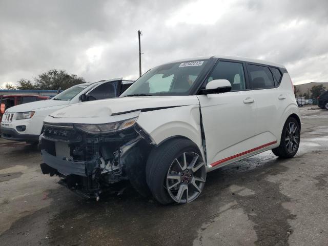 KNDJ63AU6N7830048 - 2022 KIA SOUL GT LINE WHITE photo 1