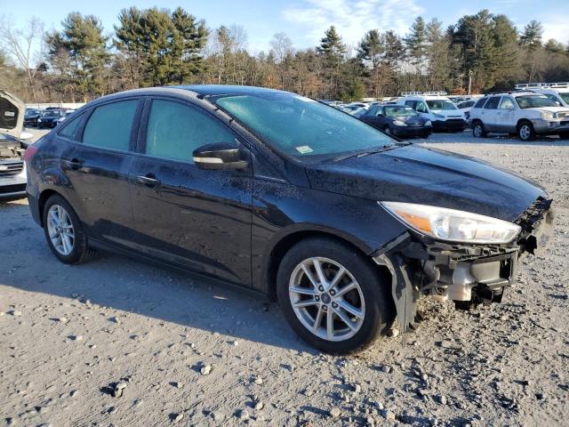 1FADP3F20GL400792 - 2016 FORD FOCUS SE BLACK photo 4