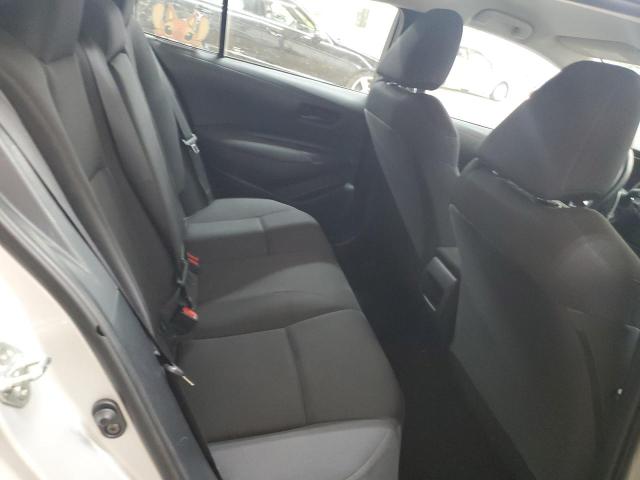 5YFEPMAE9NP298418 - 2022 TOYOTA COROLLA LE Күміс фото 10