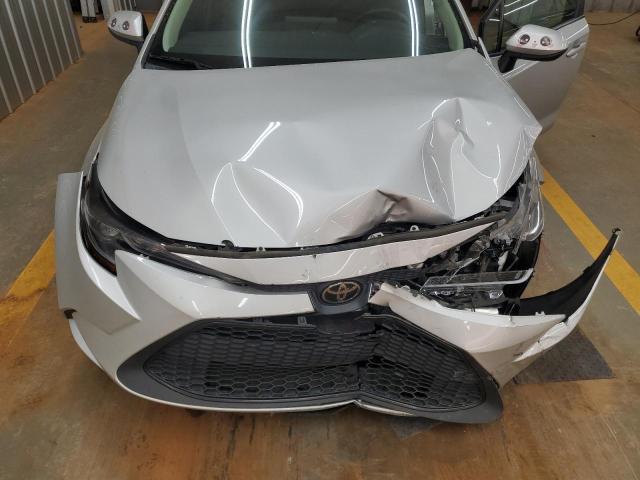 5YFEPMAE9NP298418 - 2022 TOYOTA COROLLA LE Күміс фото 11