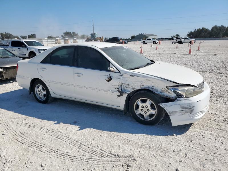 4T1BE30K12U010878 - 2002 TOYOTA CAMRY LE WHITE photo 4