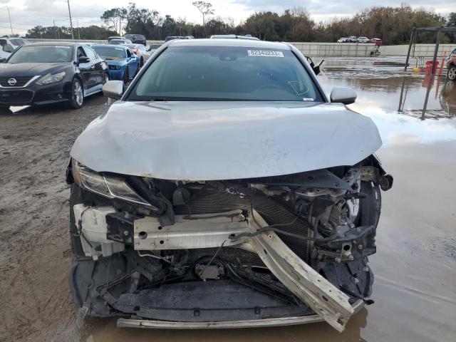 4T1B11HK3KU769133 - 2019 TOYOTA CAMRY L SILVER photo 5